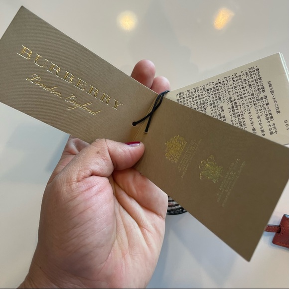 BURBERRY Pallas Head Charm With Lock & Key NWT - Picture 4 of 12